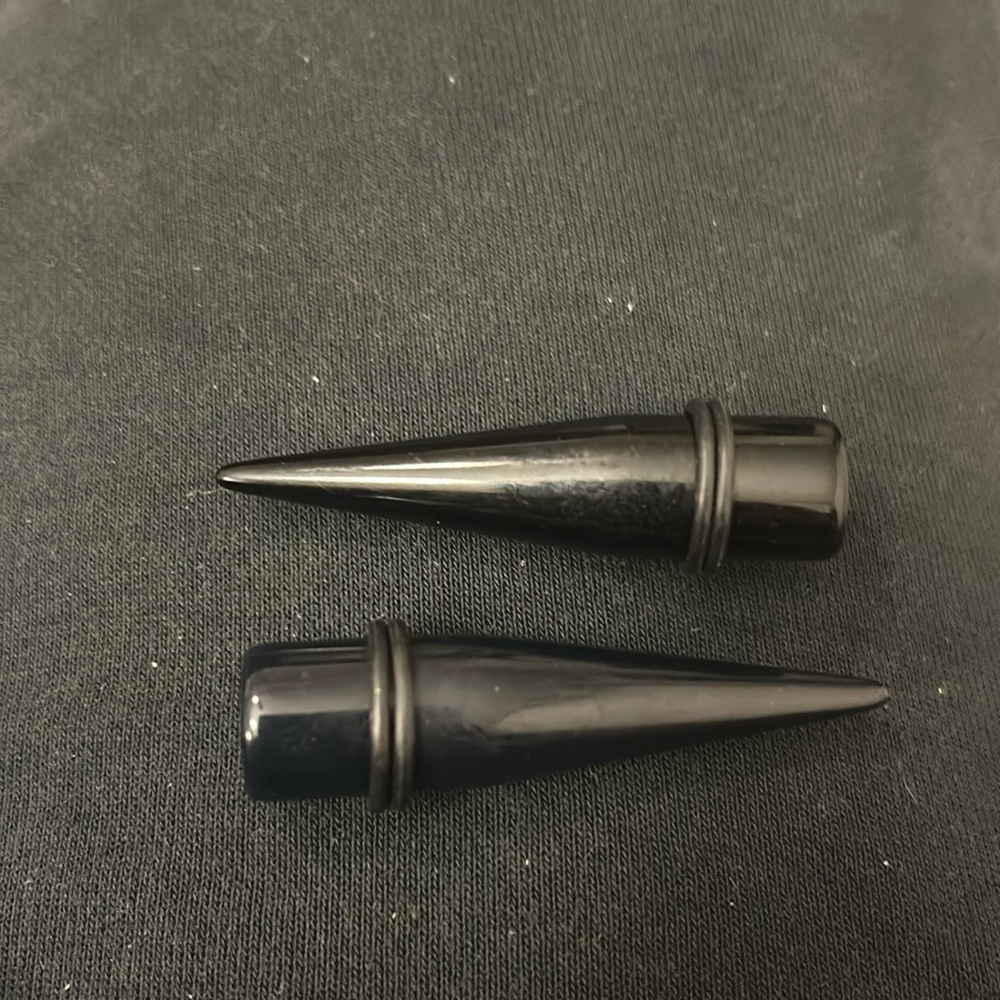 Acrylic tapers black